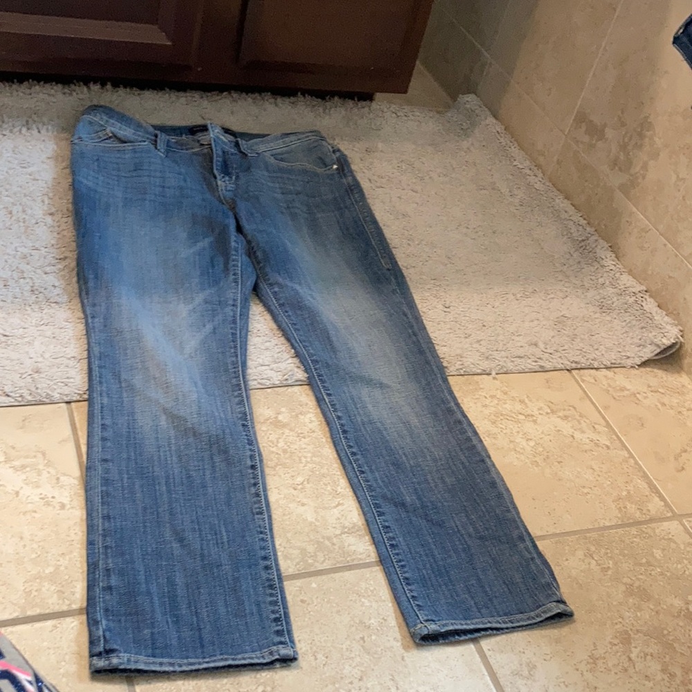 Rock & Republic Size 4  Capri jeans